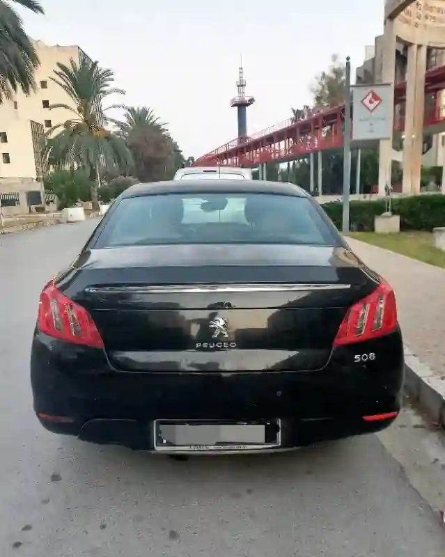Peugeot 508 Ehdi - Vue 4