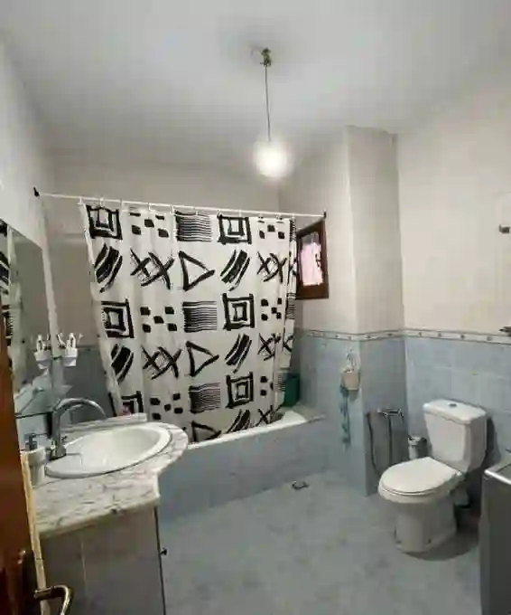 Rez de Chaussée D'une Villa s 3 Avec Jardin à Cite Ennasr 1