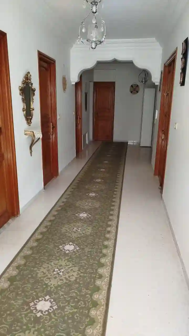 Rez de Chaussée D'une Villa s 3 Avec Jardin à Cite Ennasr 1 - Vue 1
