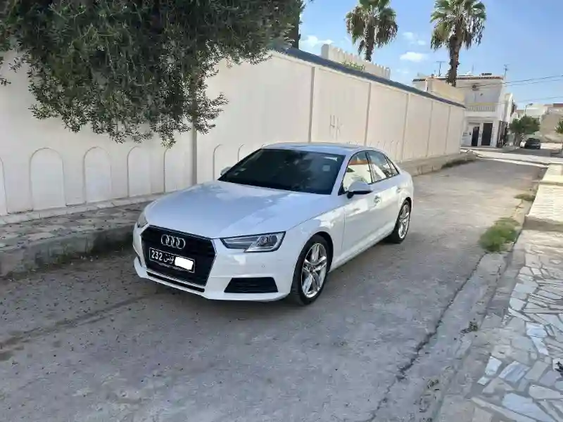 Audi A4 Essence 2018 - Vue 8