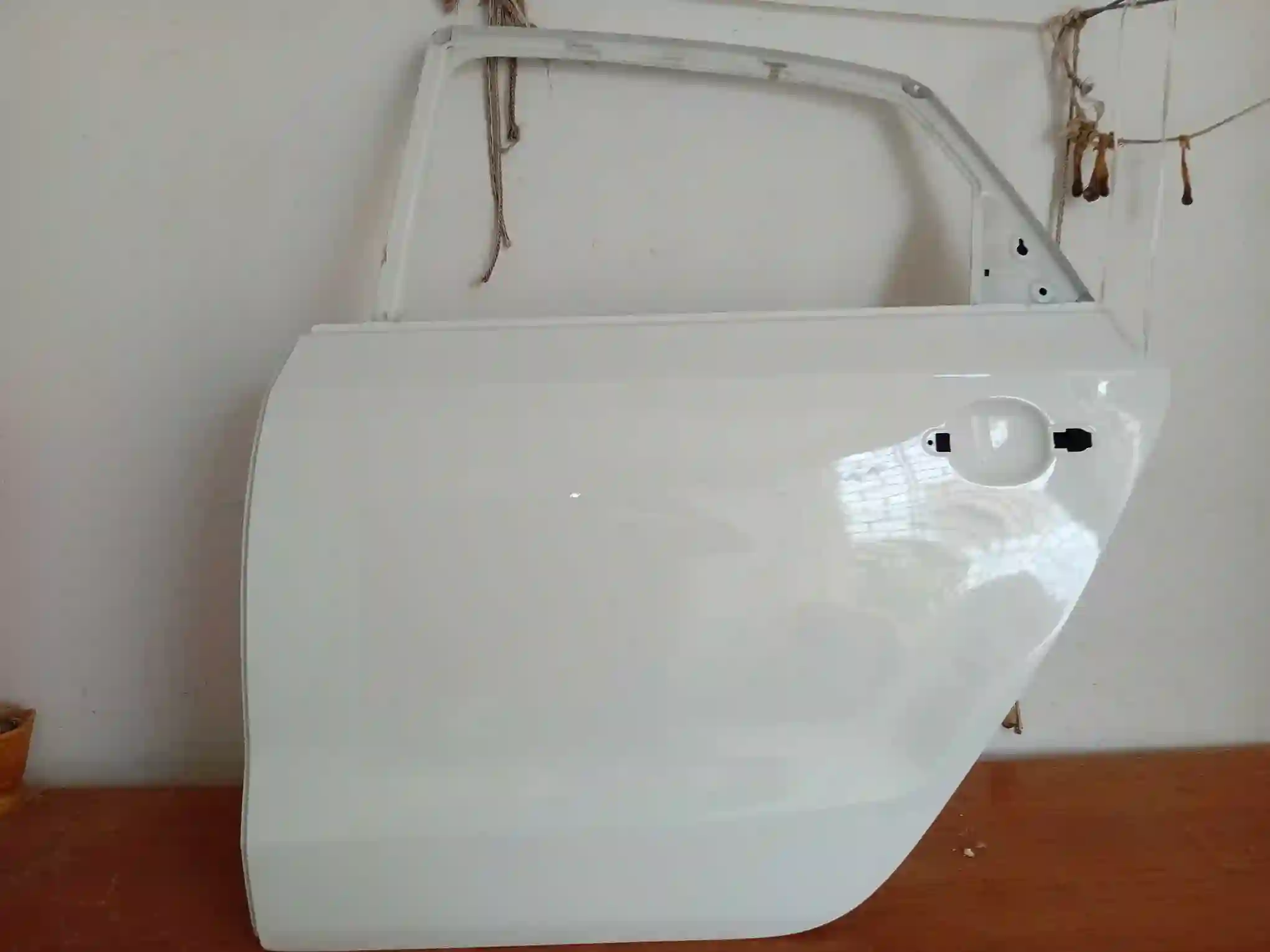 à Vendre une Porte Arrière Gauche D'origine Pour Polo Sedan