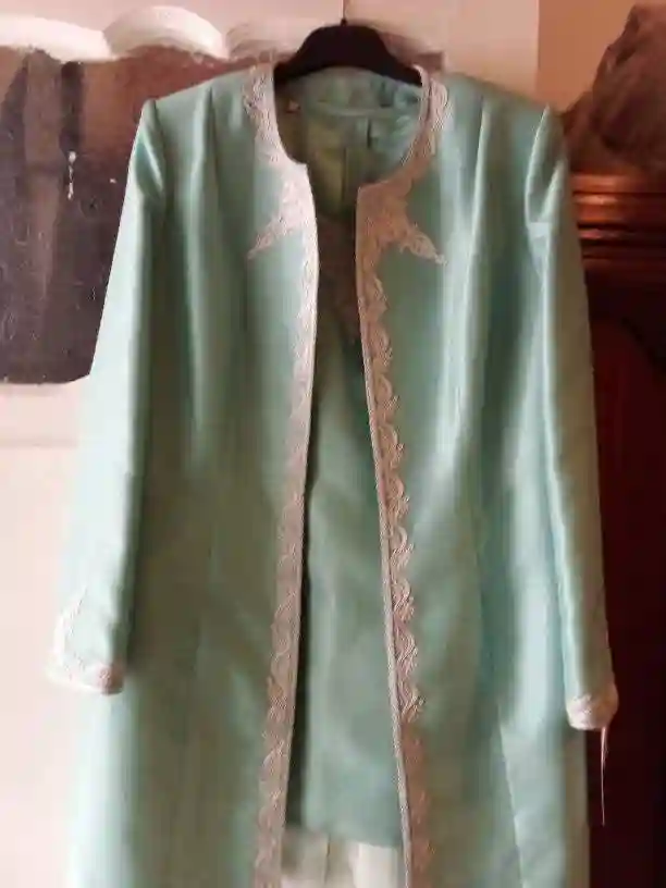 Jolie Ensemble 3piéces à Ariana Ville - Vue 1