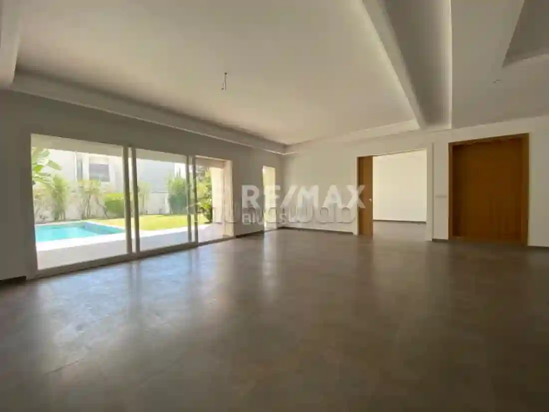 Appartement Avec Piscine à Vendre La Soukra - Vue 1