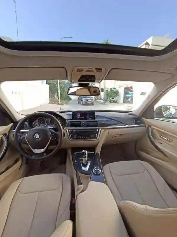 Bmw 316 Essence 2014 - Vue 5