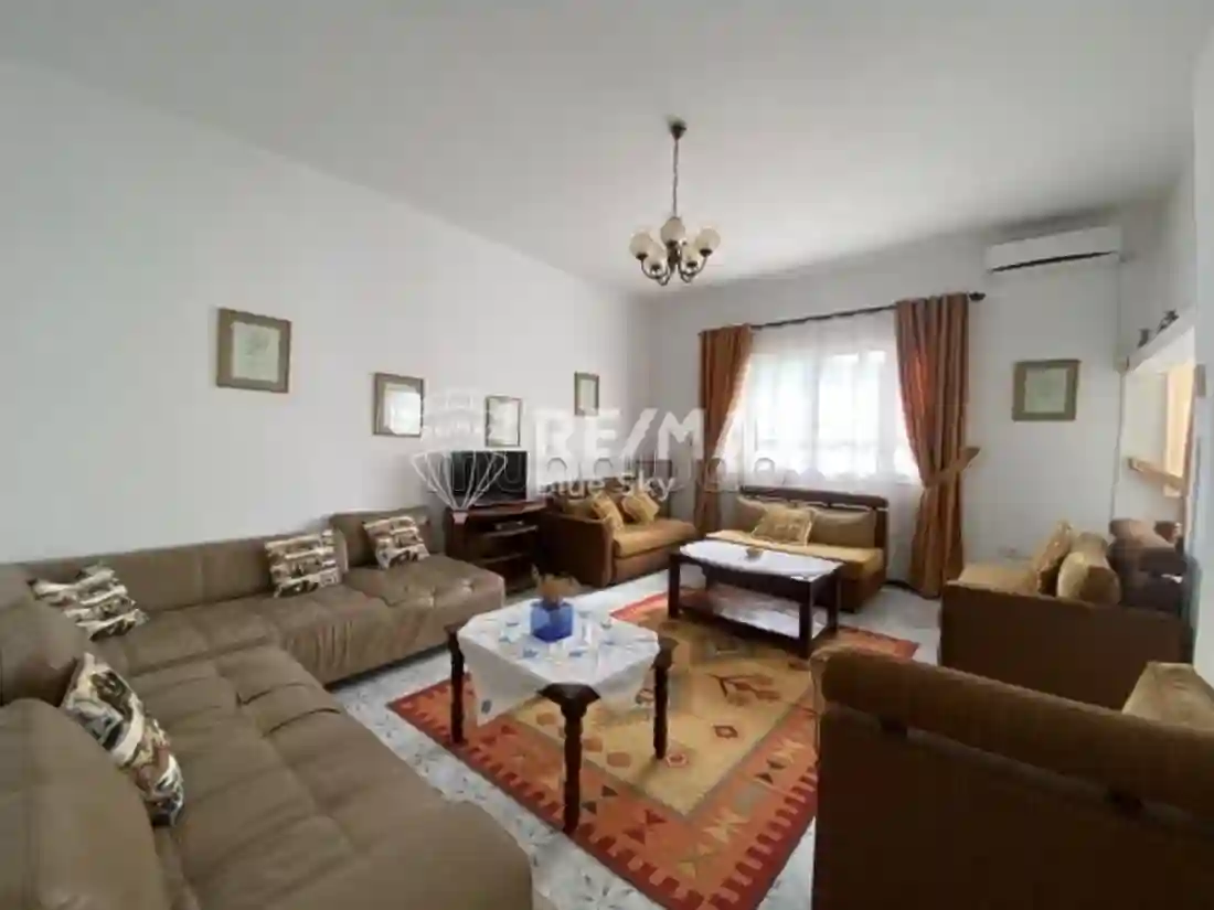 Étage de Villa Meublé à Louer Sidi Bou Said - Vue 3