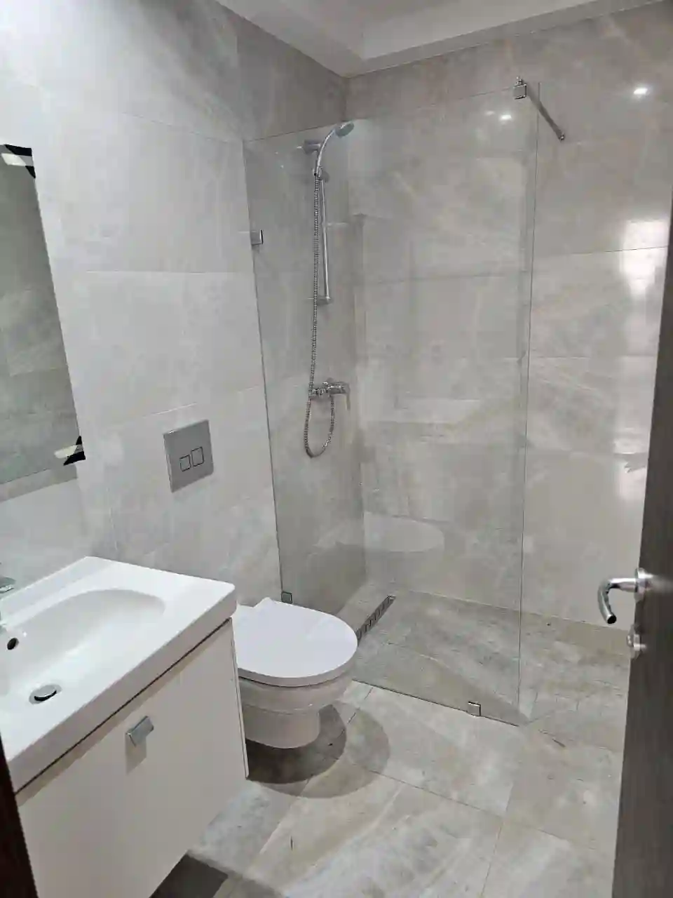 S Plus un Neuf avc Place Parking à L'aouina à Ain Zaghouan - Vue 3