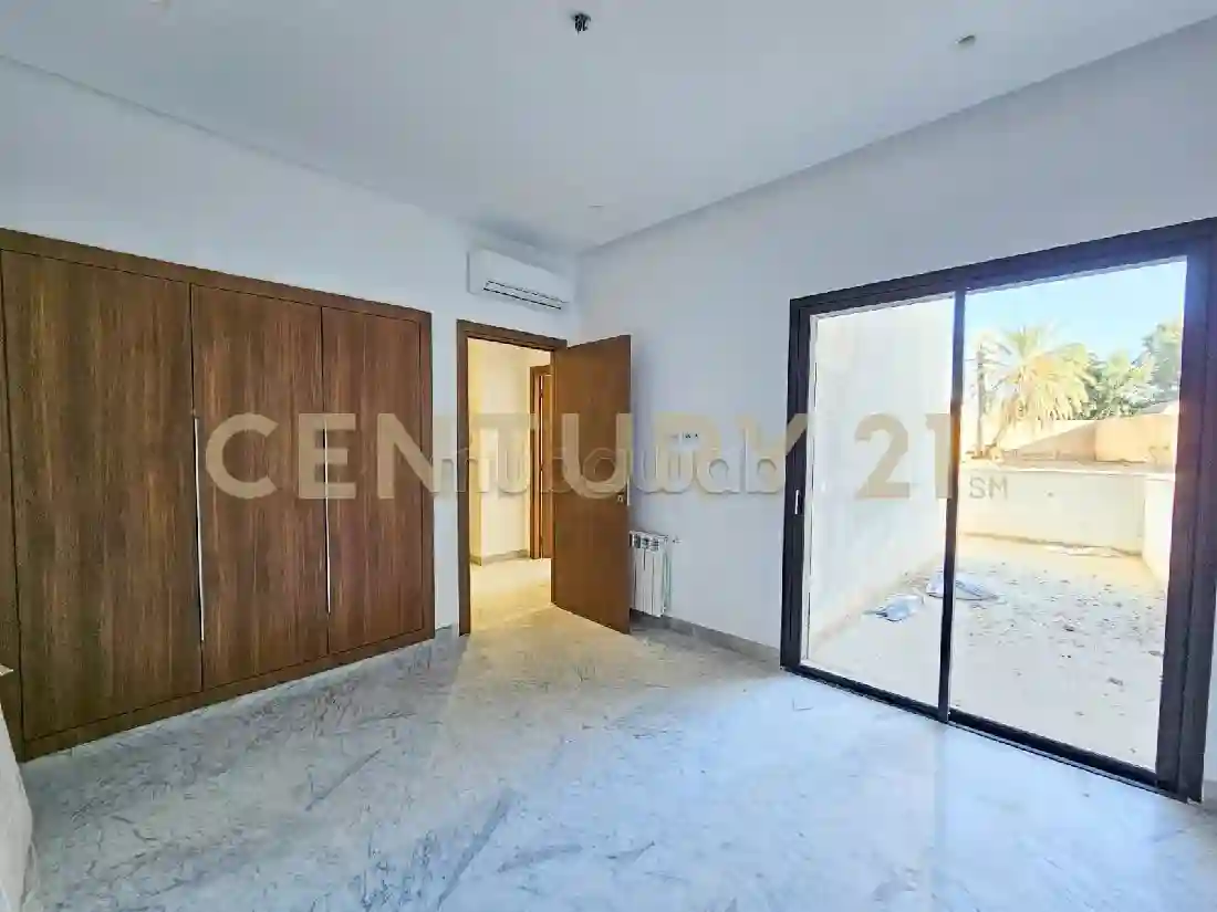 A Vendre un s2 Avec Jardin à Chotrana 3 - Vue 3