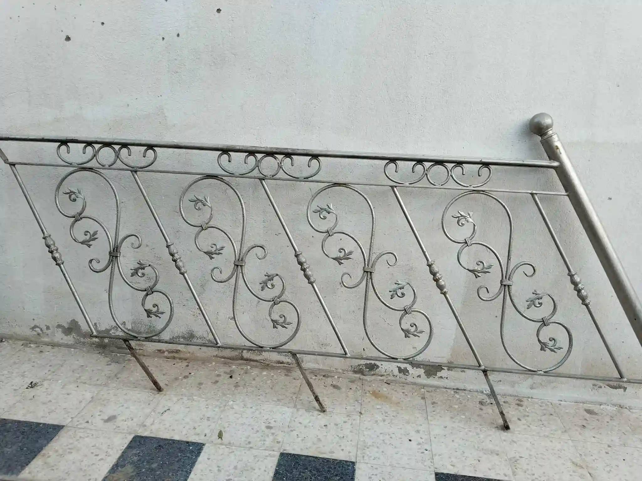 Rampe Escalier fer Forgé Interieur à Sfax Sud - Vue 2
