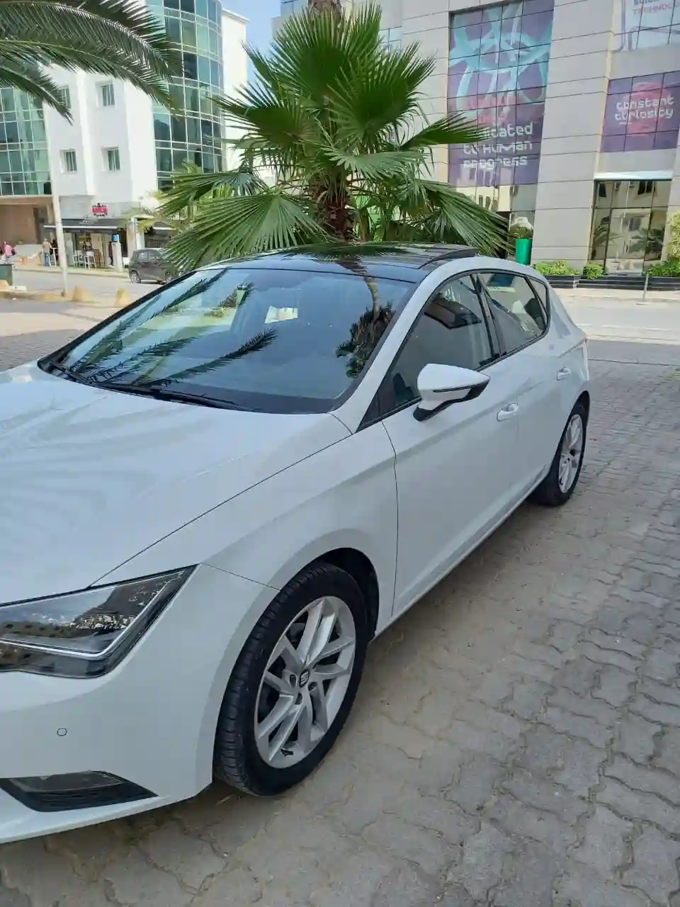 Seat Leon tsi 2016 1 Main à Jardins de Carthage - Vue 3