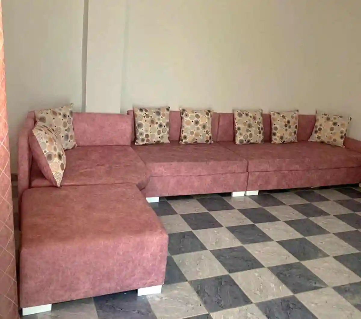Salon Rose à Ezzahra - Vue 2