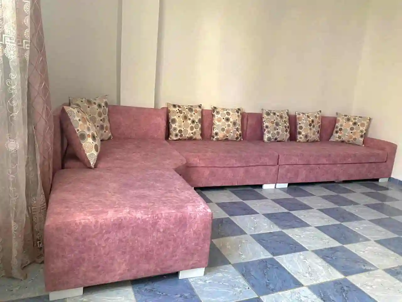 Salon Rose à Ezzahra - Vue 3