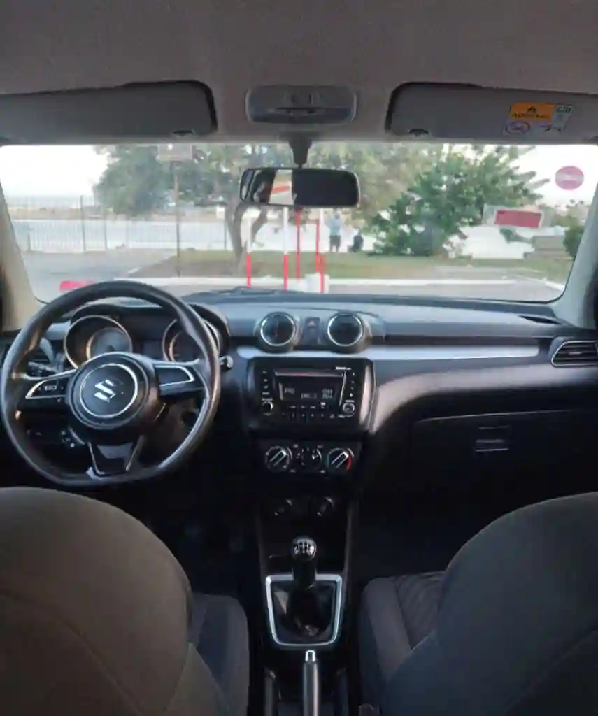 Suzuki Suift Premiere Main - Vue 1