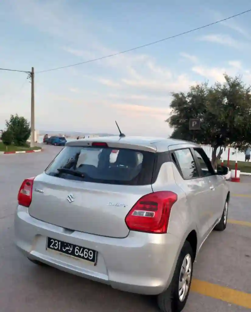 Suzuki Suift Premiere Main - Vue 4