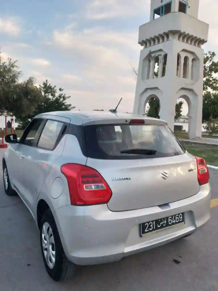 Suzuki Suift Premiere Main - Vue 5
