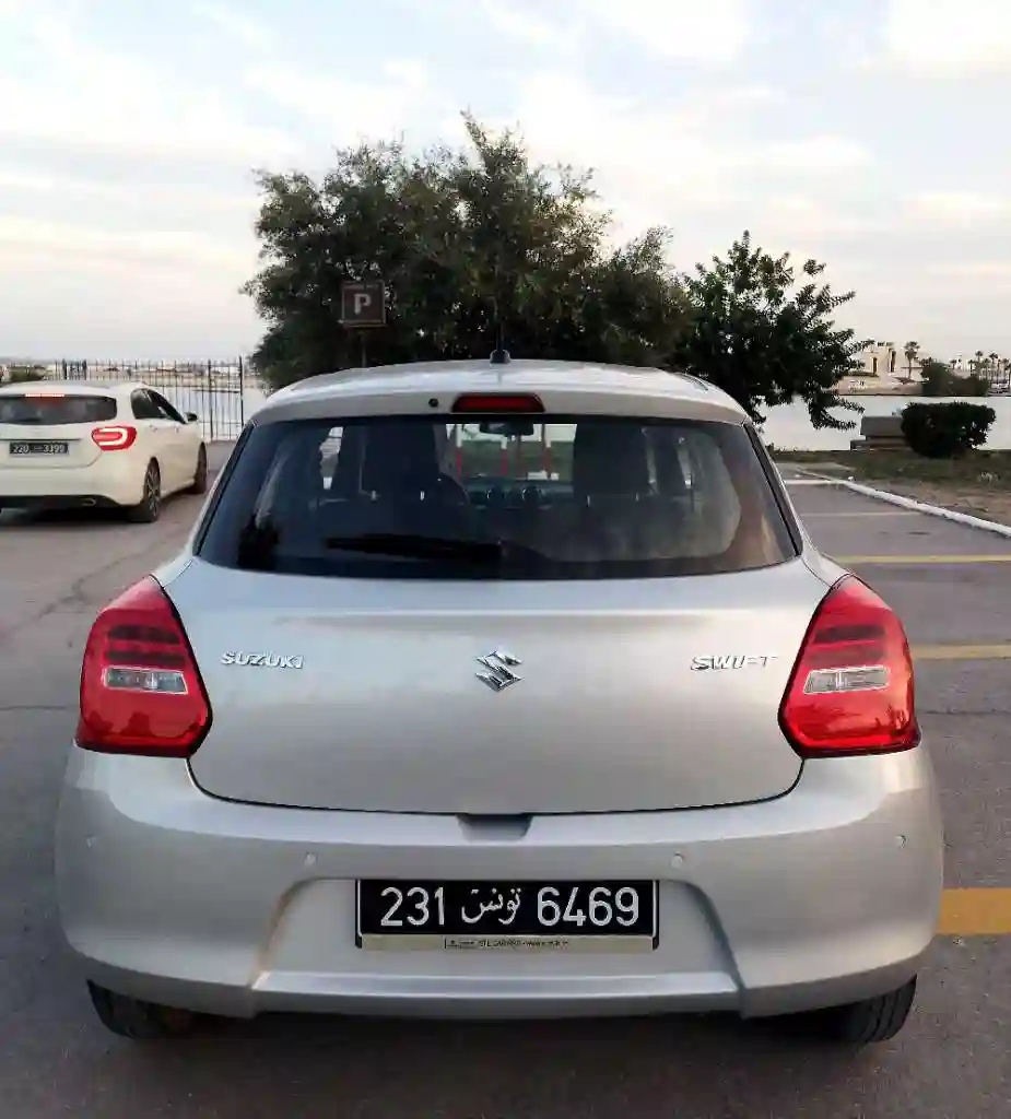 Suzuki Suift Premiere Main - Vue 6