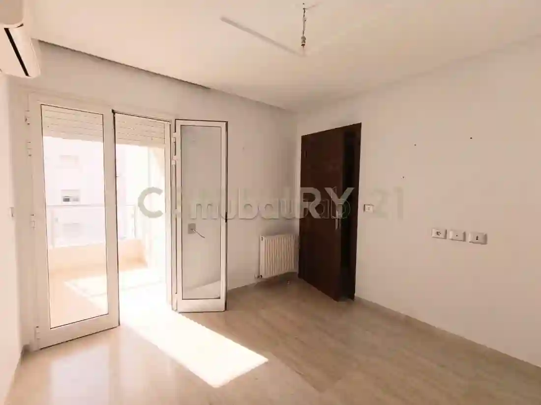 A Vendre un S3 aux Jardins de L'aouina - Vue 3