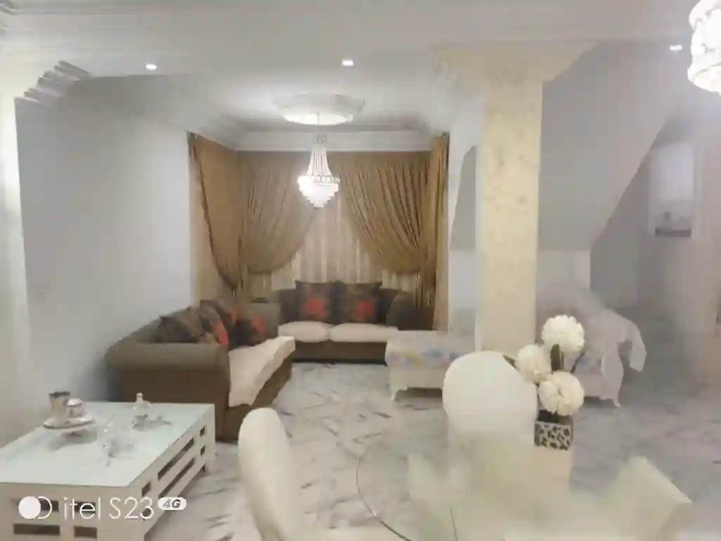 À Louer – Duplex s+3 Entièrement Rénové Avec Garage à Mourouj - Vue 4