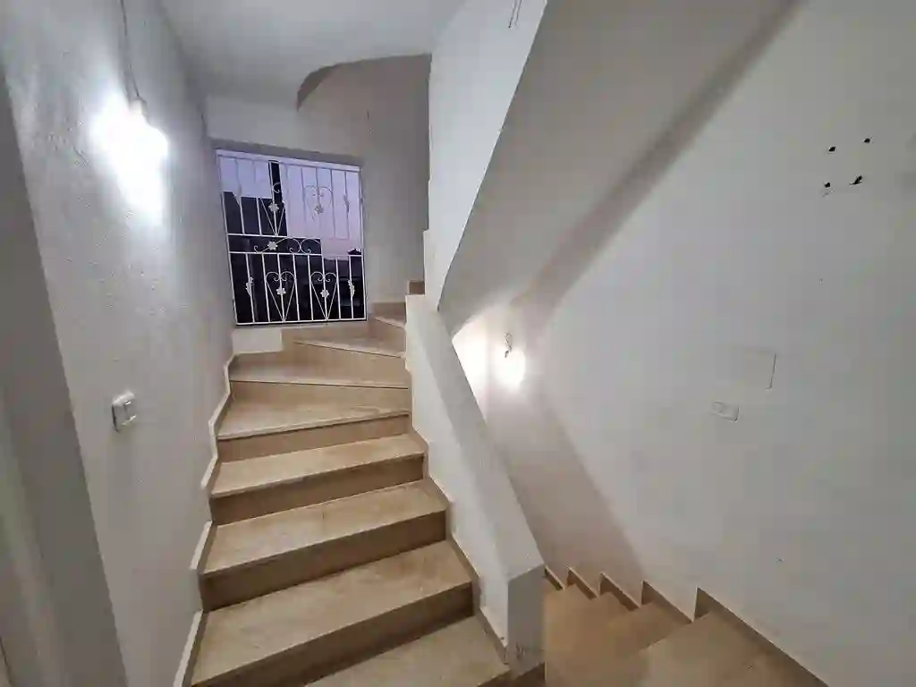 Maison à Vendre à Mourouj