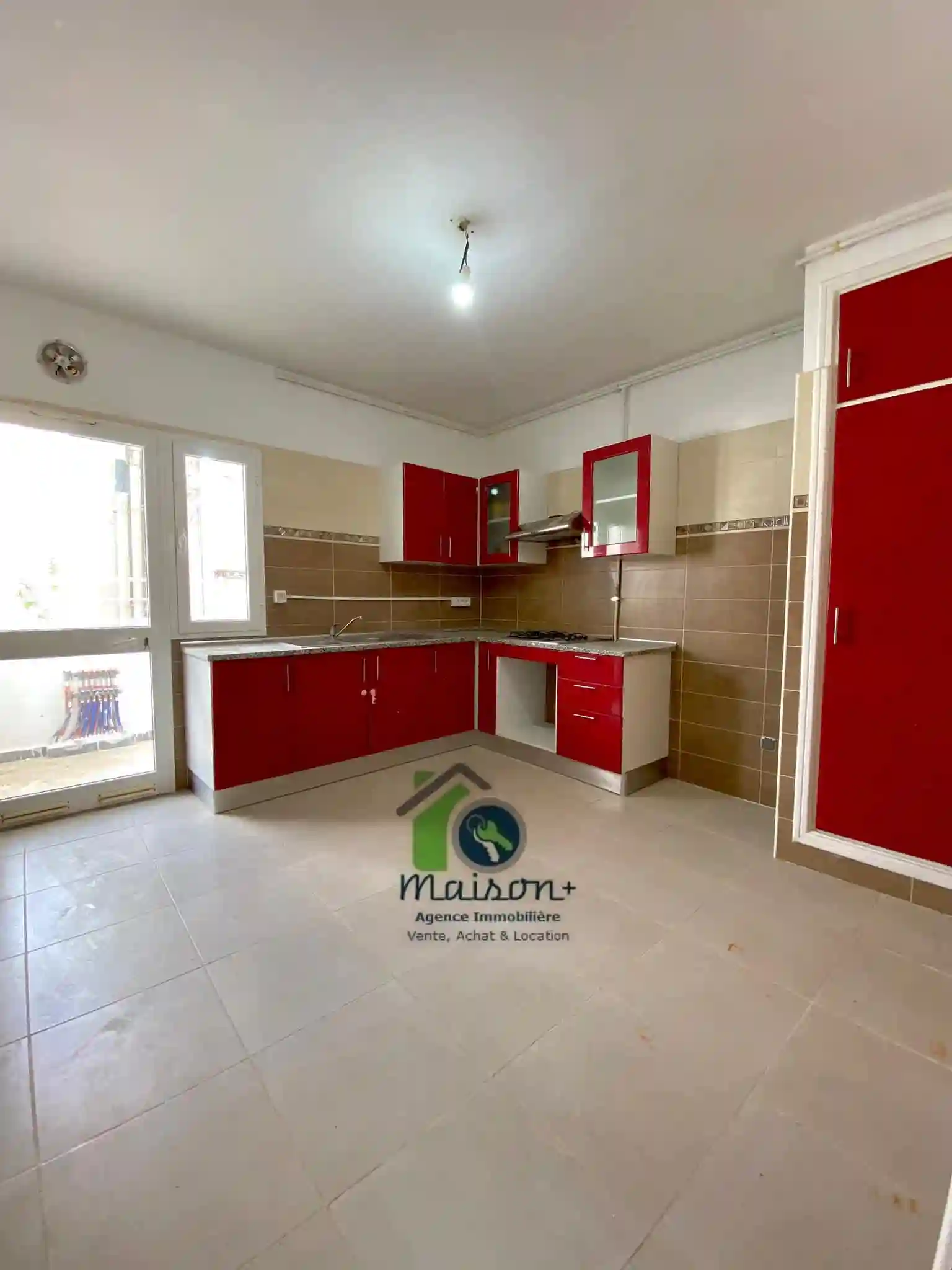 Très Beau Appartement à El Mourouj - Vue 3