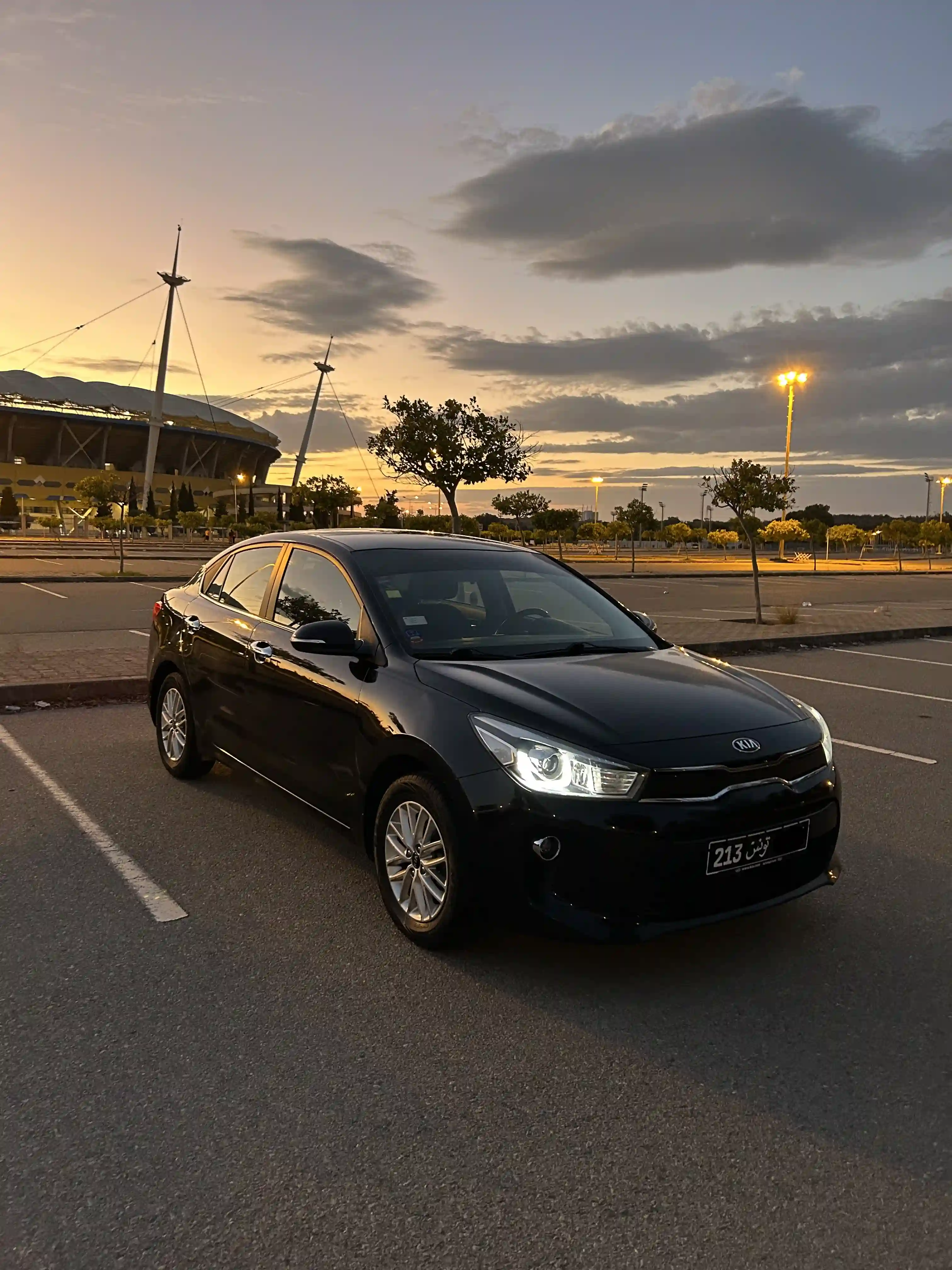 Kia rio sx Prestige à Rades - Vue 1