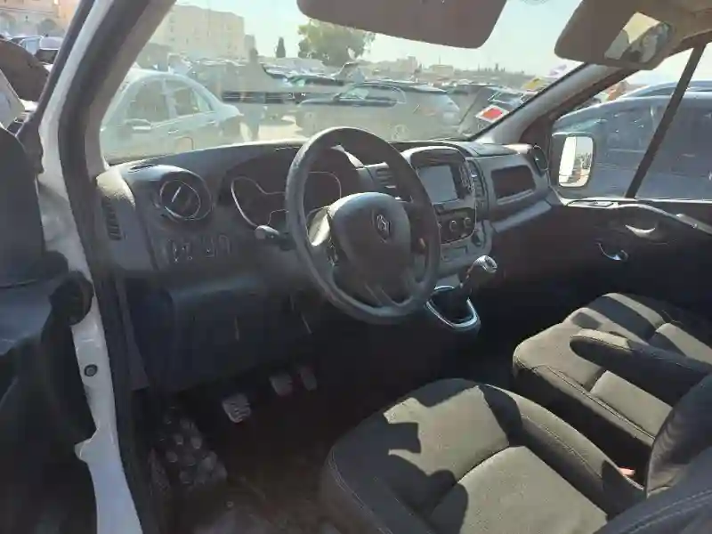 Renault Trafic4 - Vue 2