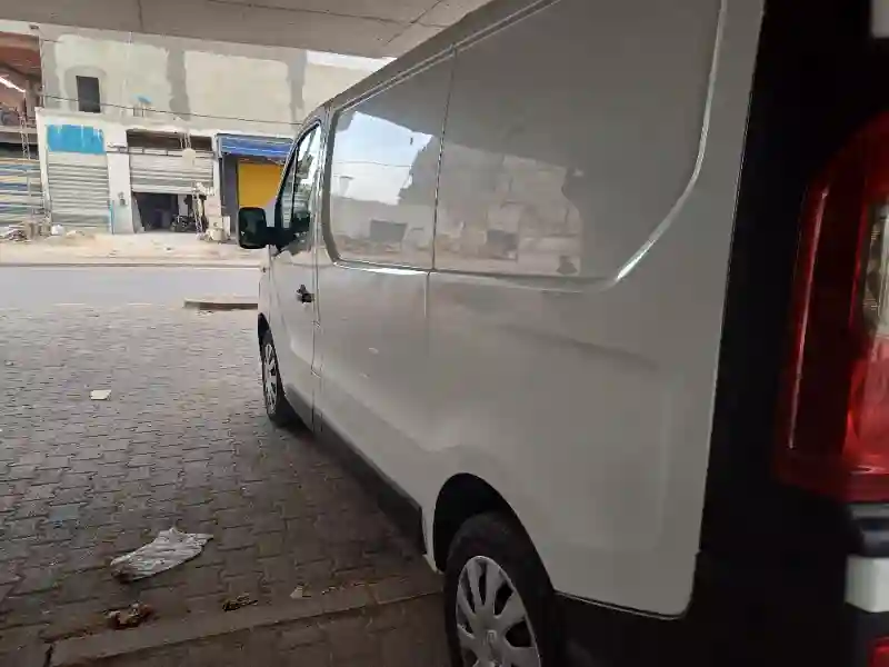 Renault Trafic4 - Vue 6