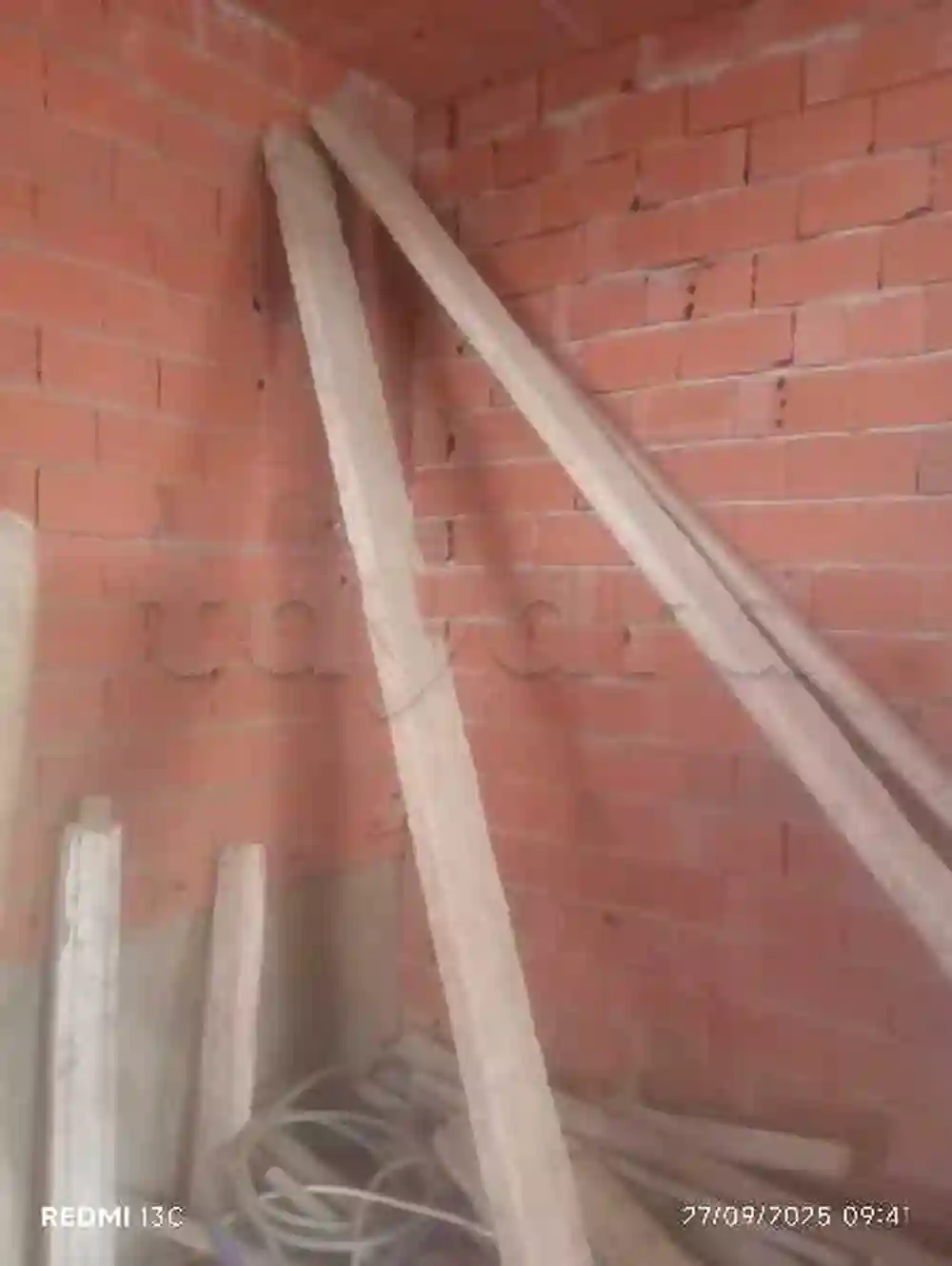 مادري بناء a Vendre tel 23990785 - Vue 2