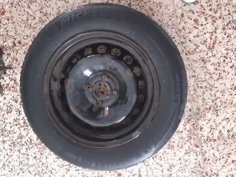 Pneu Avec Jante Michelin - Vue 1