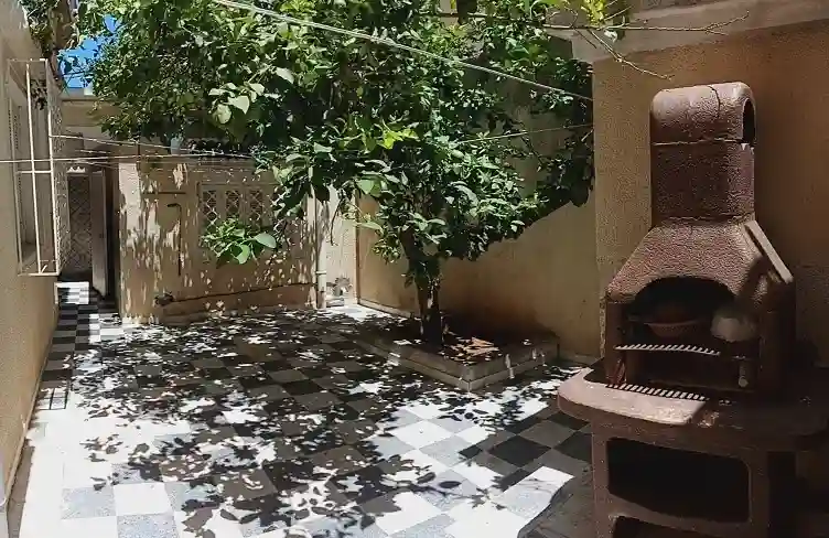 Villa av 20 Mars Avec Local Commercial à El Mourouj - Vue 4