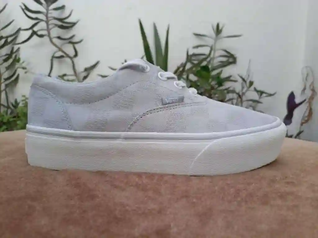 Vans Pointure 385 - Vue 1