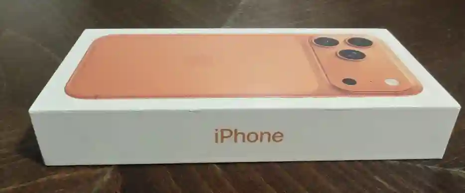 Iphone 17 pro max Orange 512go Cacheté à La Marsa - Vue 1