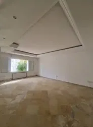 Rezdechaussée de Villa Pour Activité Bureautique à Cite Ennasr 2