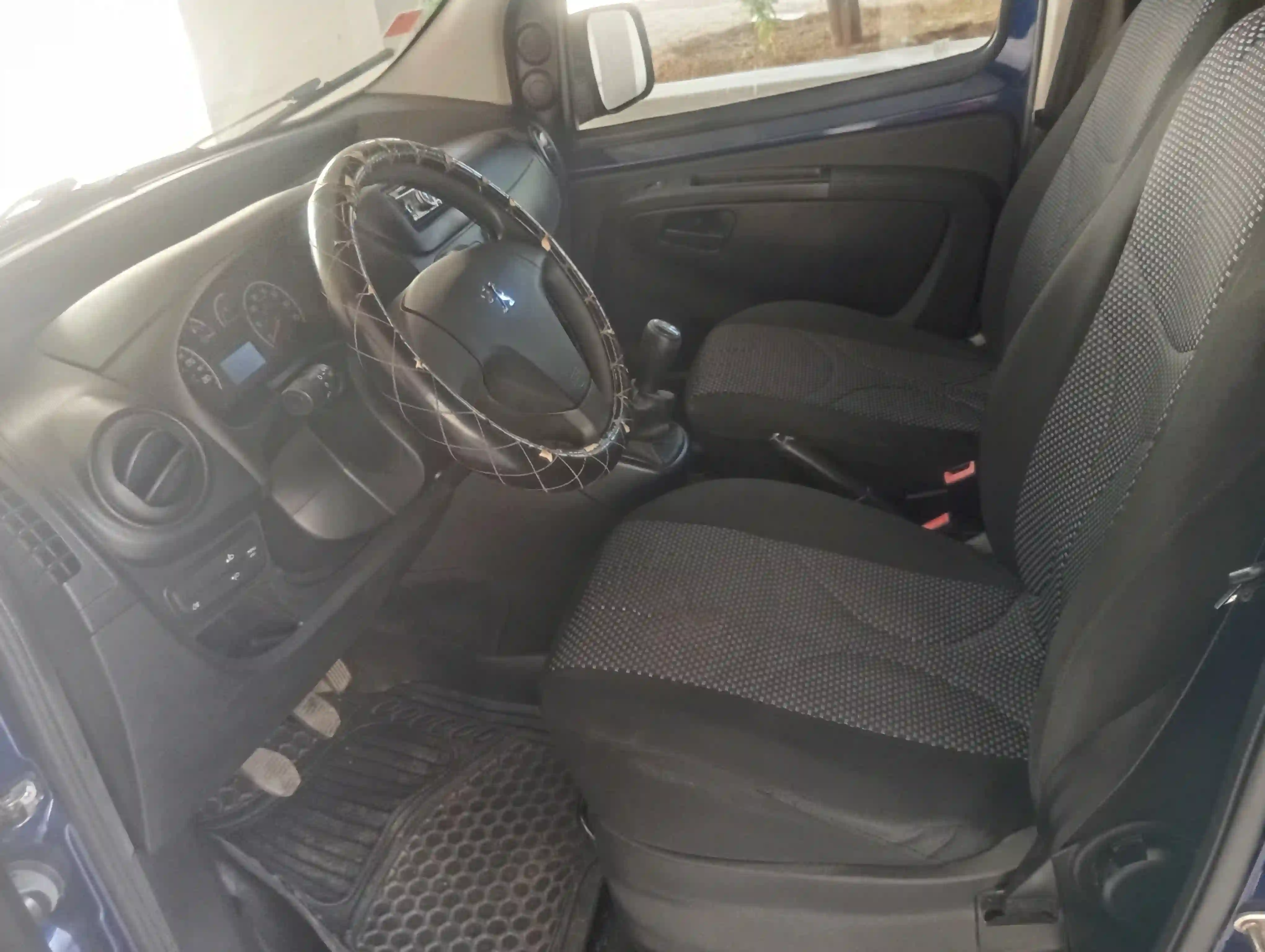 Peugeot Bipper à Nouvelle Ariana