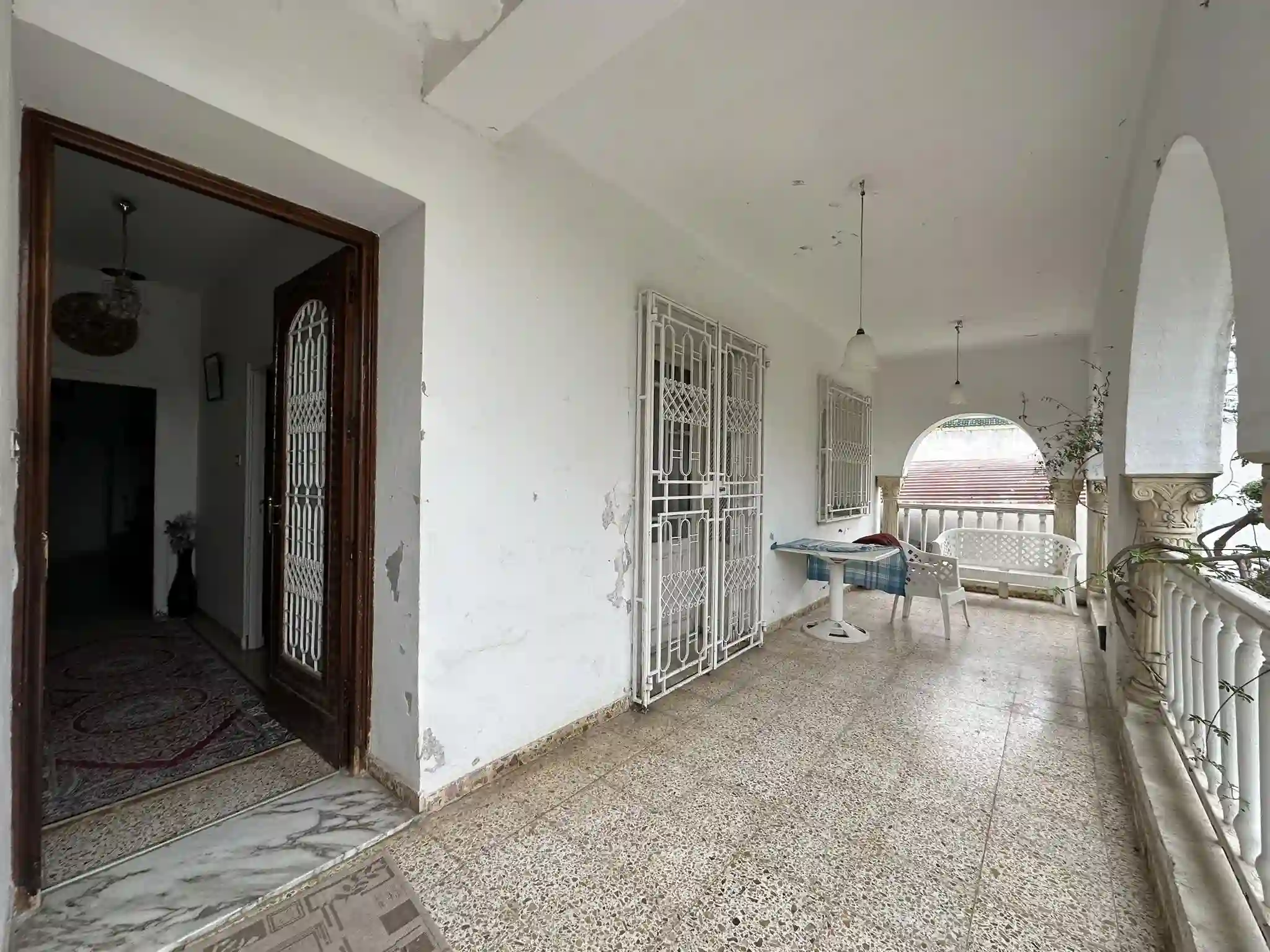 Villa Avec Jardin sur un Terrain de 800 à Ariana à Ariana