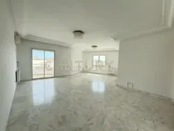 À Louer un Appartement S4 au Lac 2