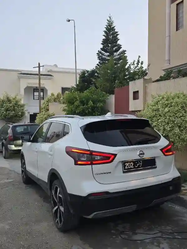 Nissan Qashqai Essence 2018 - Vue 6