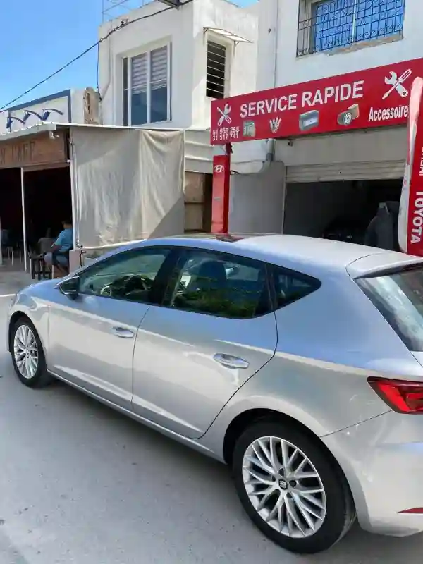Seat Leon Essence 2020 - Vue 4