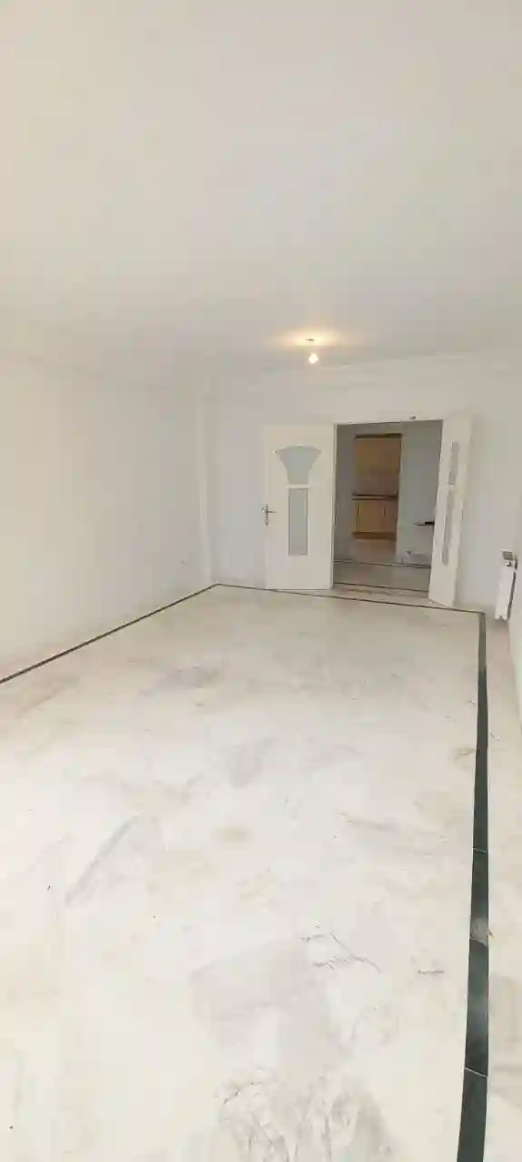 S3 à L'aouina Cité Palmeraies à El Aouina - Vue 3
