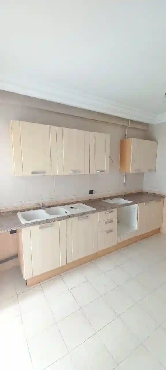 S3 à L'aouina Cité Palmeraies à El Aouina - Vue 4