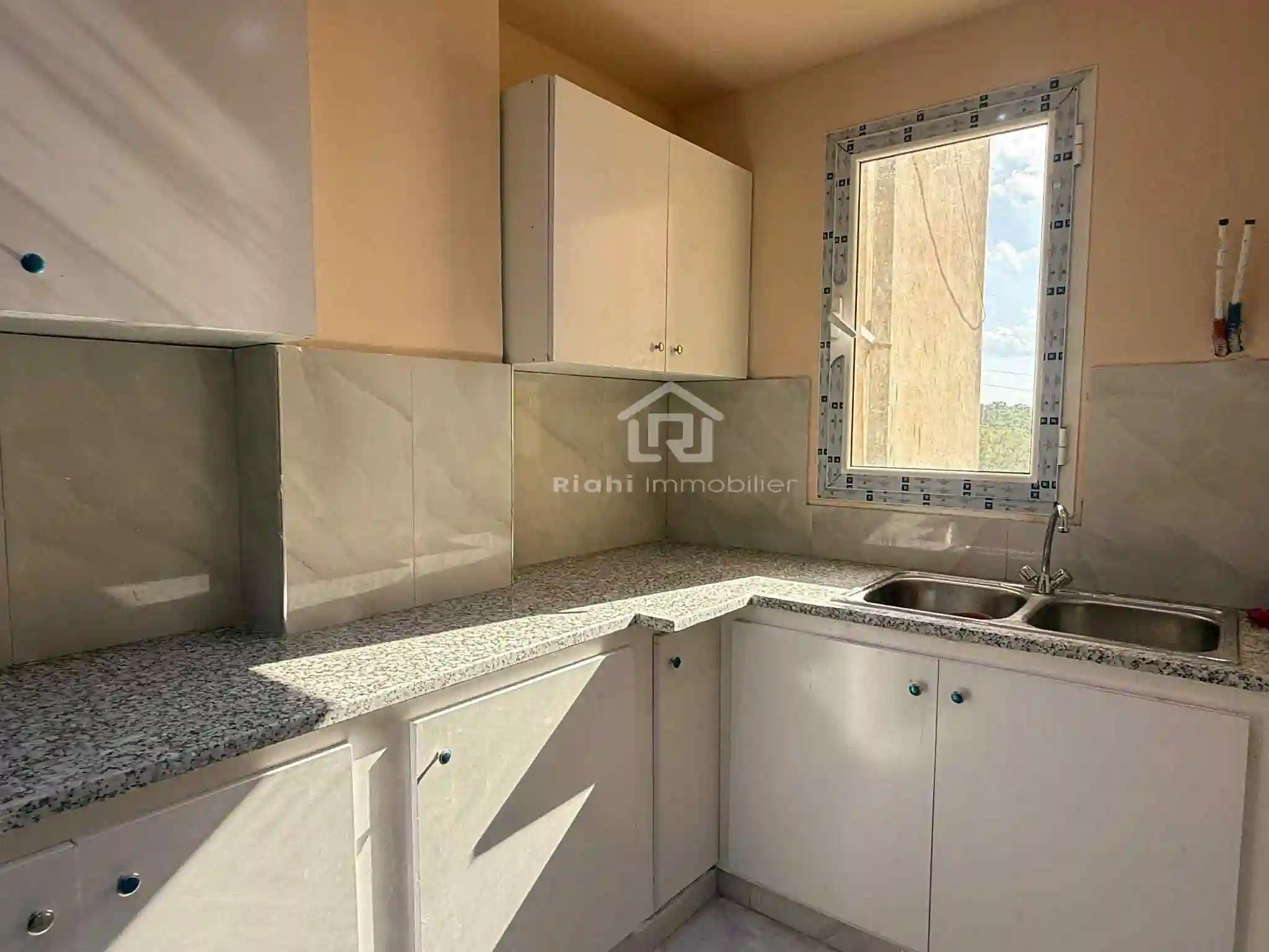 Appartement s+2 hst - Vue 3