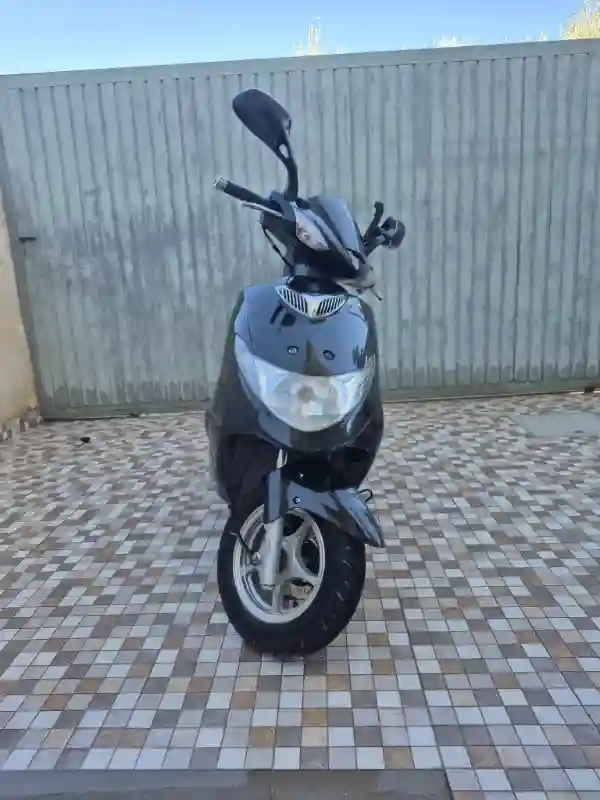 Suzuki an 125cc - Vue 3