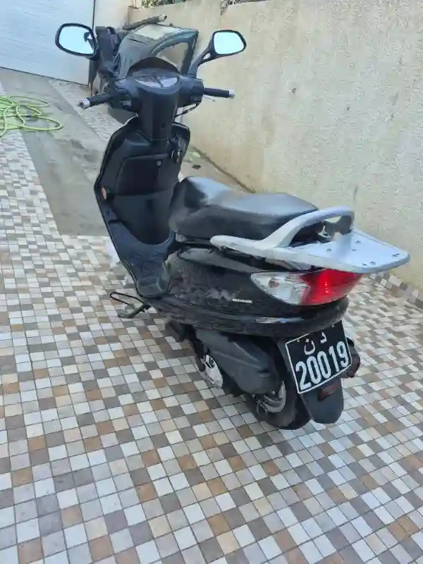 Suzuki an 125cc - Vue 4