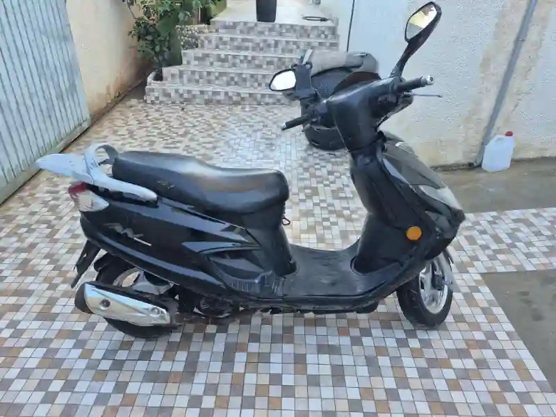 Suzuki an 125cc - Vue 7