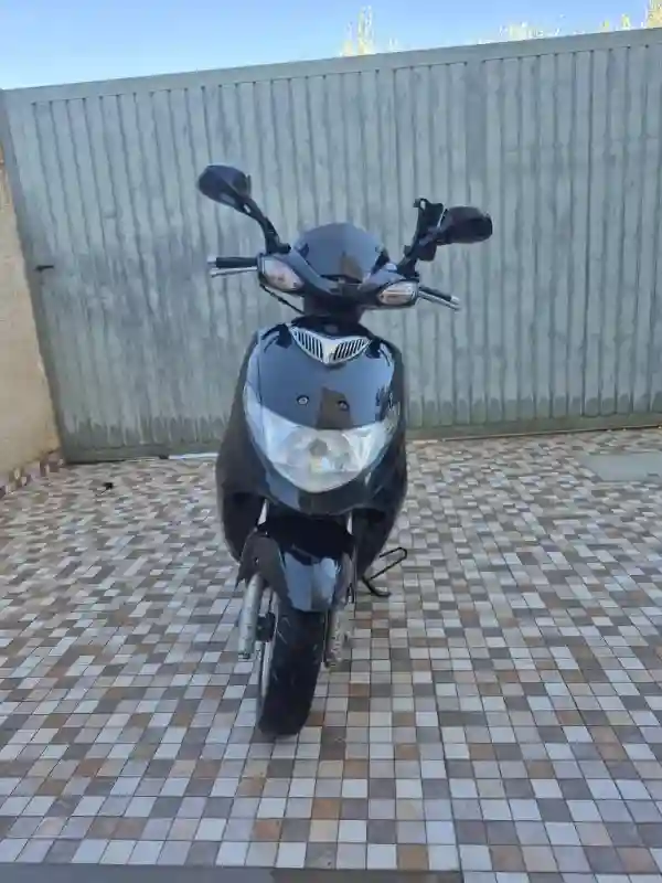 Suzuki an 125cc - Vue 8