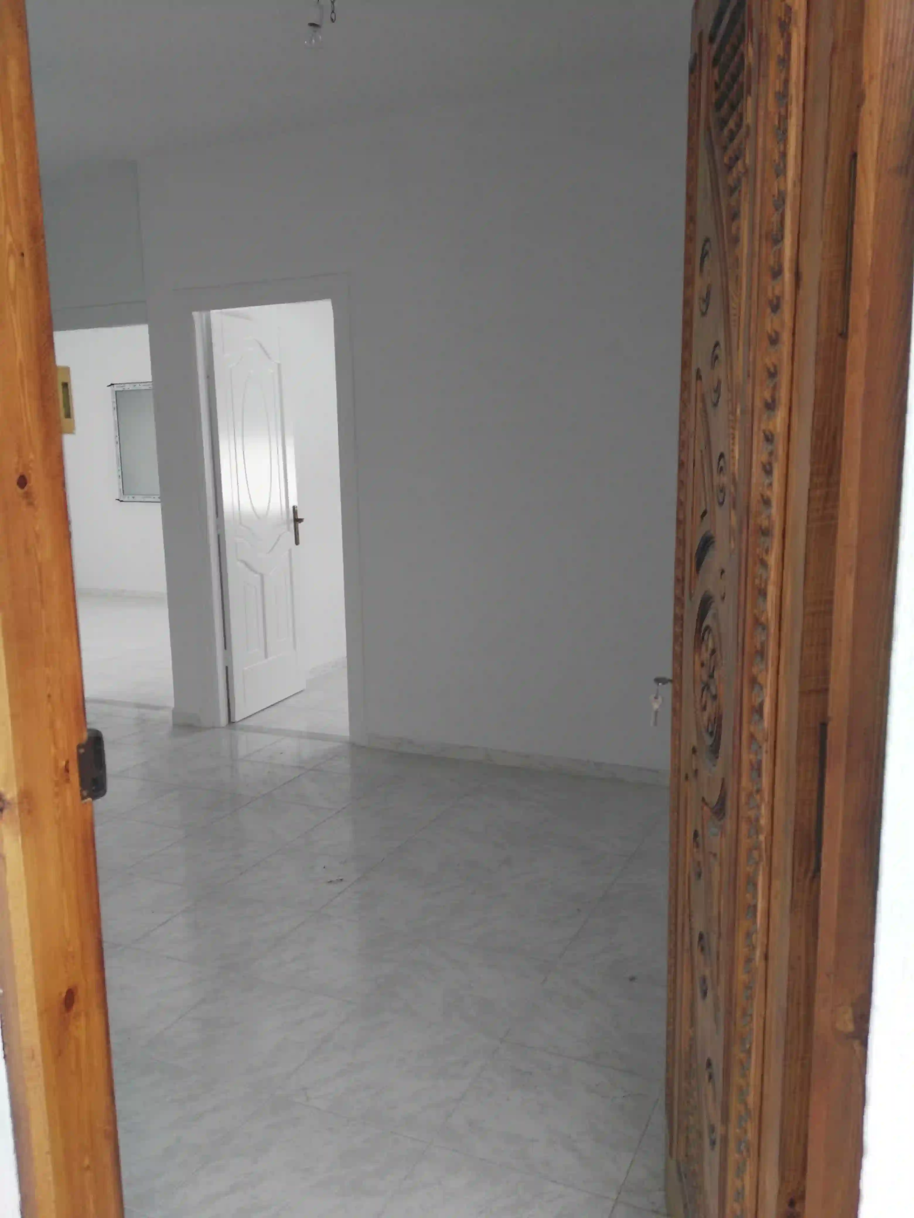 Vend Appartement Etage de Villa à Cite Ennkhilet