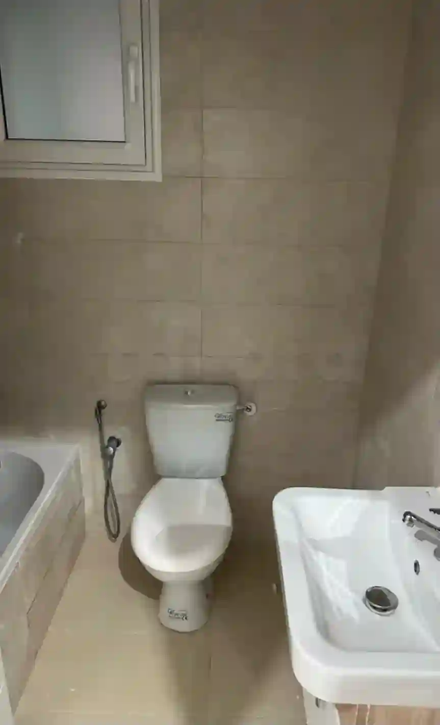 Location S2 Vide à Borj Louzir