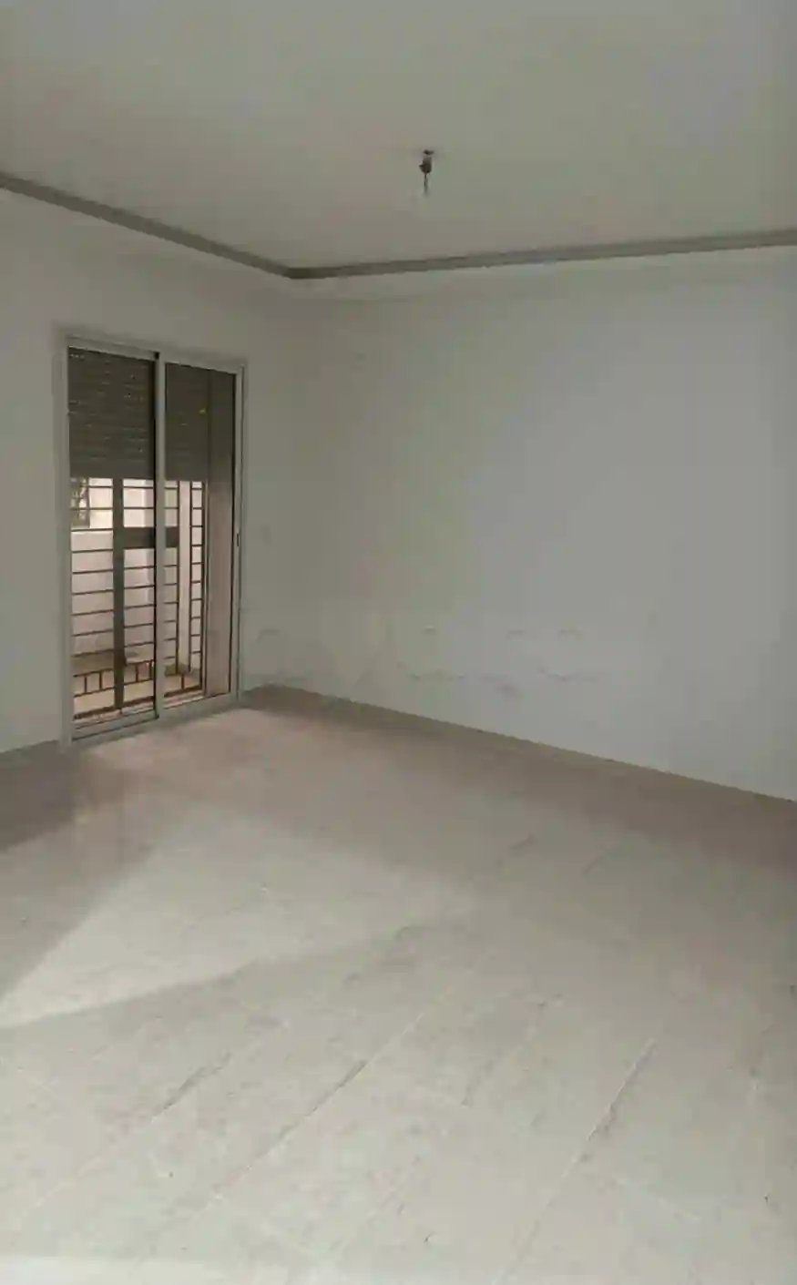 Location S2 Vide à Borj Louzir - Vue 1