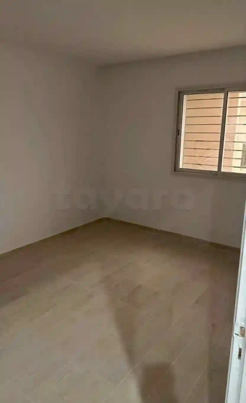 Location S2 Vide à Borj Louzir - Vue 4
