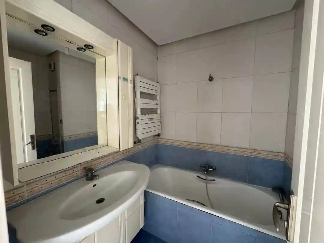 S2 290 md a Ennasr 2 à Cite Ennasr 2 - Vue 2