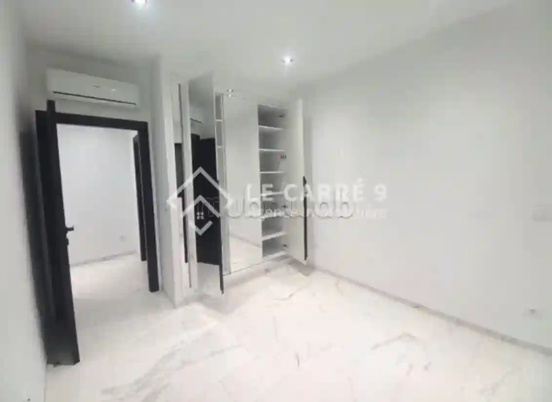 A Louer un S1 Vide aux Jardins de Carthage - Vue 1